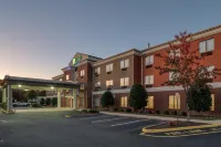Holiday Inn Express & Suites THORNBURG-S. FREDERICKSBURG by IHG - parking
