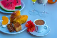W Suites by Estia - breakfast