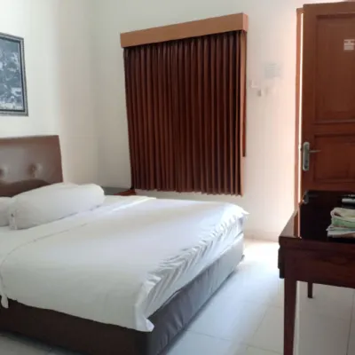 Griya Tenera Syariah Các khách sạn gần Sân vận động mini Surakarta