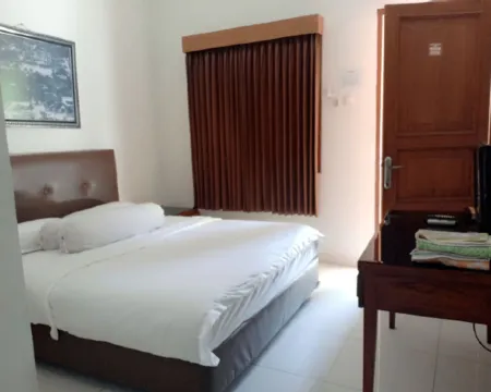 Griya Tenera Syariah Hotels in Jebres