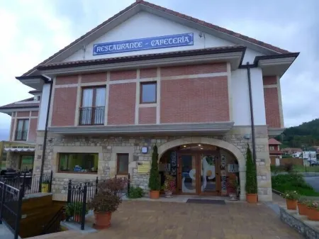 Hotel Valle de Cabezón Отели в г. Маскуэррас