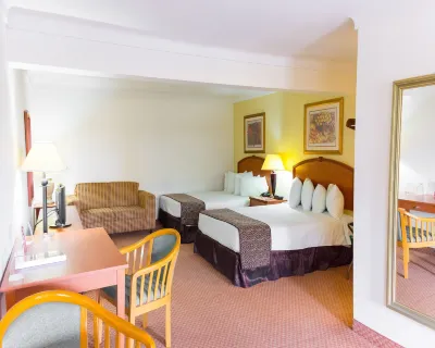 Hafersons Inn Hotel & Suites Hotels near Arenal Park