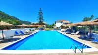 Alexaria Holidays Homes - Kolam Renang