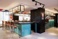 Moxy Richmond Downtown