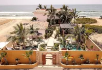 Cerritos Beach Inn - Mountain View