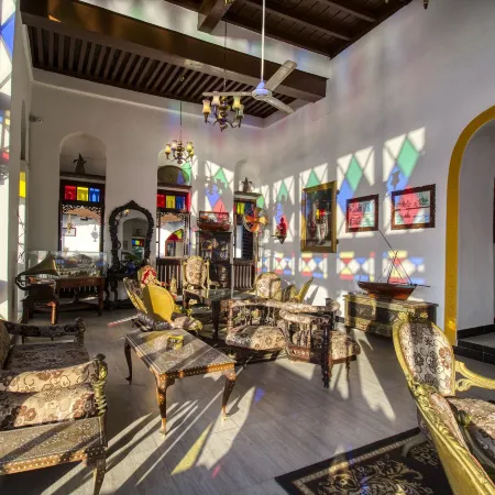 Tembo House Hotel