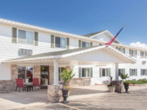 Super 8 by Wyndham Escanaba Hotels in Escanaba