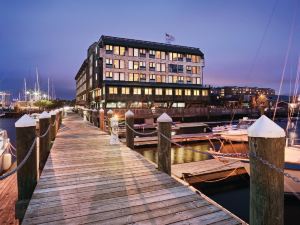 Club Wyndham Inn on Long Wharf