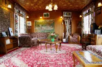 Inshallah Houseboats Hotels in Srinagar