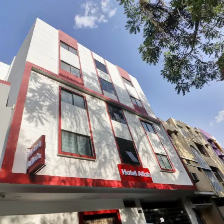 Itsy Hotels Aflah Отели рядом с достопримечательностью «Район Нампалли»
