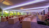 Marine Hotel Hotels in Howth