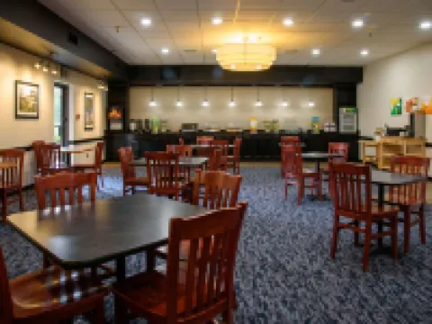 Quality Inn Hotels in Lewisburg