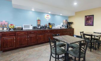 Super 8 by Wyndham Morgantown