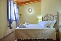 IzzHome Nora Beach Hotels in Nora