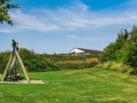 "Peetu" - 200m to the Fjord Hotels in Hurup