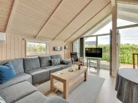 "Binna" - 1.2km to the Fjord