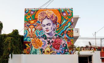 Dewl Estudios & Residences : the Kahlo