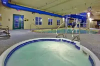Holiday Inn Express & Suites Hinton Hotels in Hinton
