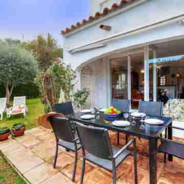 La Reserva I Hotel Exterior