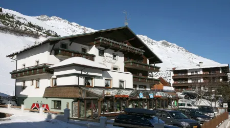 Gasthof Weißkugel Отели рядом с достопримечательностью «Obergurgl  Hochgurgl Ski Area»