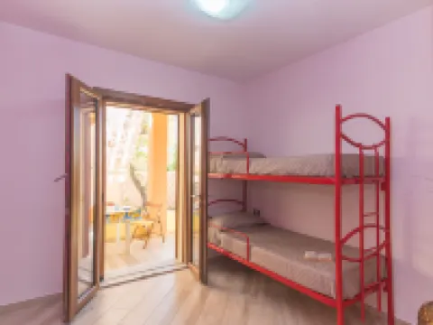 Sterlizia