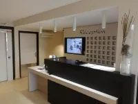 Contact Hôtel des États-Unis Hotels in L'Union