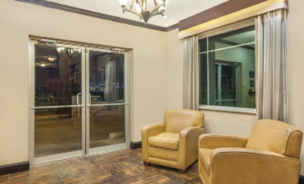 Super 8 by Wyndham Center