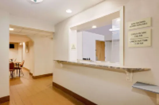 ซุปเปอร์ 8 บายวินด์แฮม แอลเลนทาวน์ โรงแรมในแอลเลนทาวน์