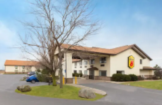 Super 8 by Wyndham Hebron Lowell Area Hoteles en 
