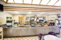 Days Inn & Suites by Wyndham Fullerton - breakfast
