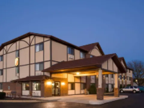 Super 8 by Wyndham Woodstock Hoteles en Condado de McHenry
