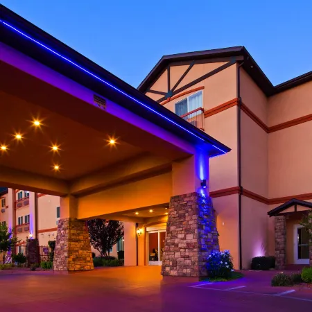 Best Western Plus Zion West Hotel