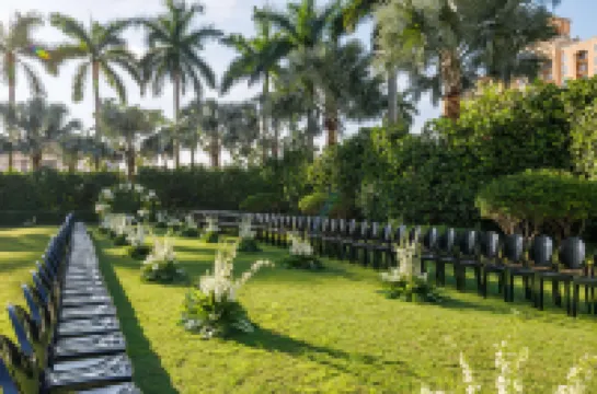 Hilton West Palm Beach Hotels near Downton Abbey: The Exhibition