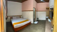 Hollymoon Sekar Ayu Hotel Hotel dekat Slamet Via Guci. Basecamp KOMPAK