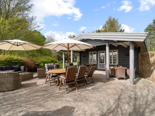 "Till" - 1.6km from the Sea Hotels in Farevejle