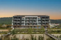 Montenegro Lodge Hotels in Kavac