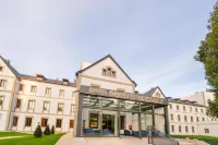 Hotel Balneario de Guitiriz & Golf Club Hotels in Guitiriz