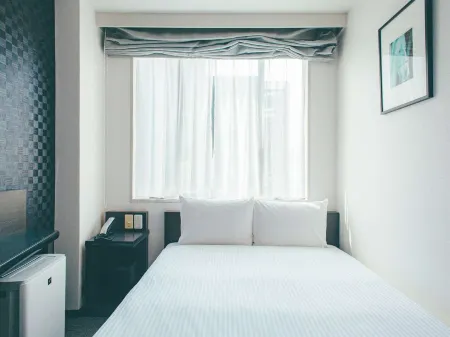 Hamilton Hotel Black