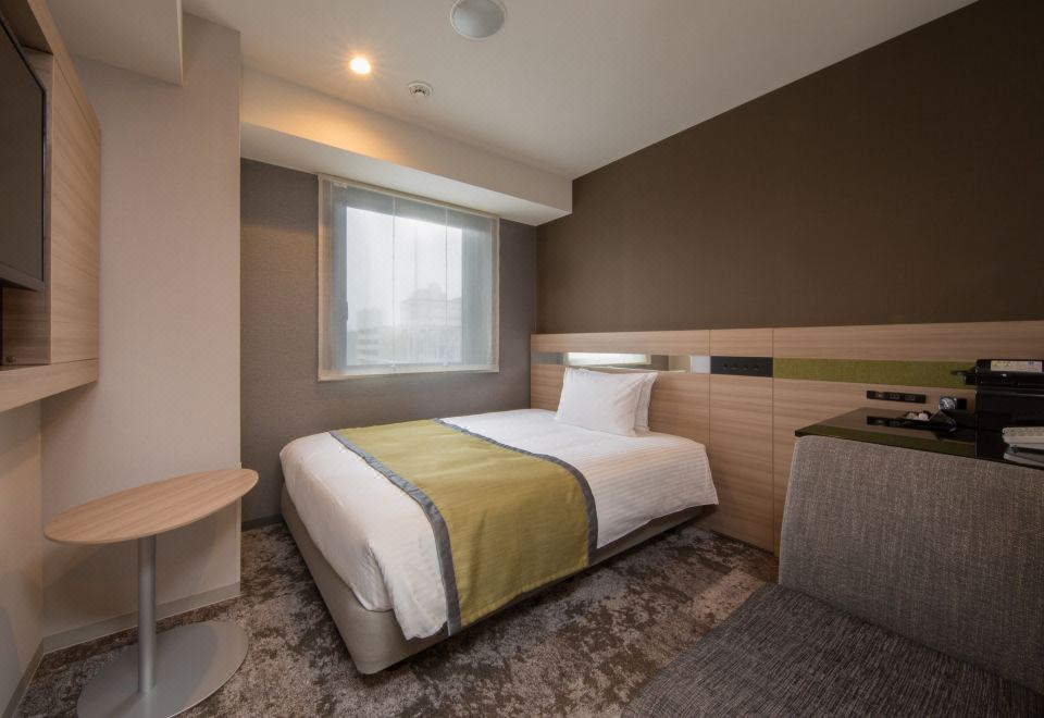 1. 알몬트 호텔 센..