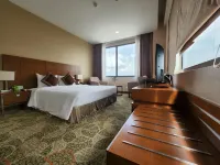Aurora Hotel Plaza Hotels near Tạp Hóa - Phòng Trọ, Cô Tuyết