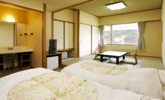 Manza Juraku All-Inclusive Hotel