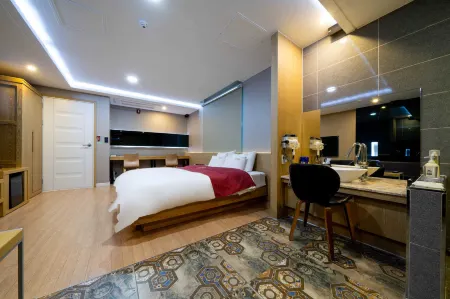 No.1 New Yorker Hotel Отели рядом с достопримечательностью «Чинянхо»