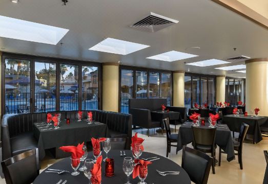 6. 알렉시스 파크 ..