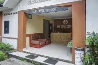OYO 92871 Ciparay Residence Hotels in Arjasari