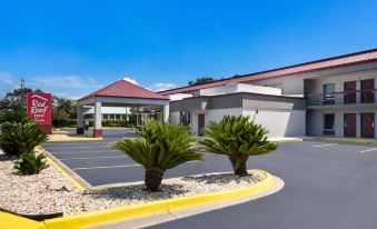 Red Roof Inn & Suites Statesboro - University