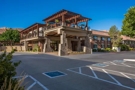 Best Western Plus Canyonlands Inn