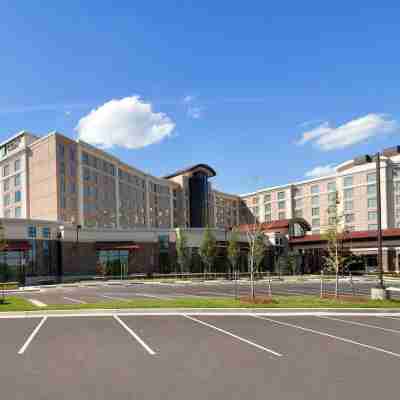 Embassy Suites by Hilton Springfield Hotel Exterior
