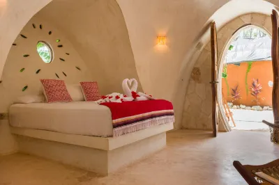 Unique Jungle Dome Ik