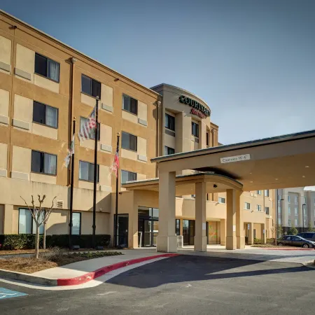 Courtyard Atlanta Airport West