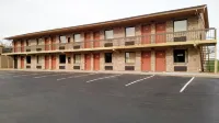 Americas Best Value Inn and Suites St. Marys